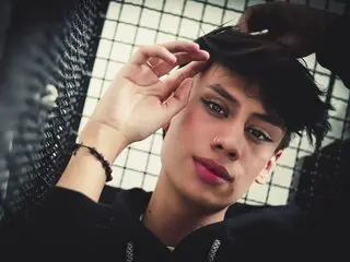 Porn fotos TroyeDubois