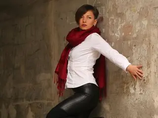 Lj sex Yuste